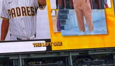 [MyMannyMachado] Yu chooses Manny’s outfit 😂💀