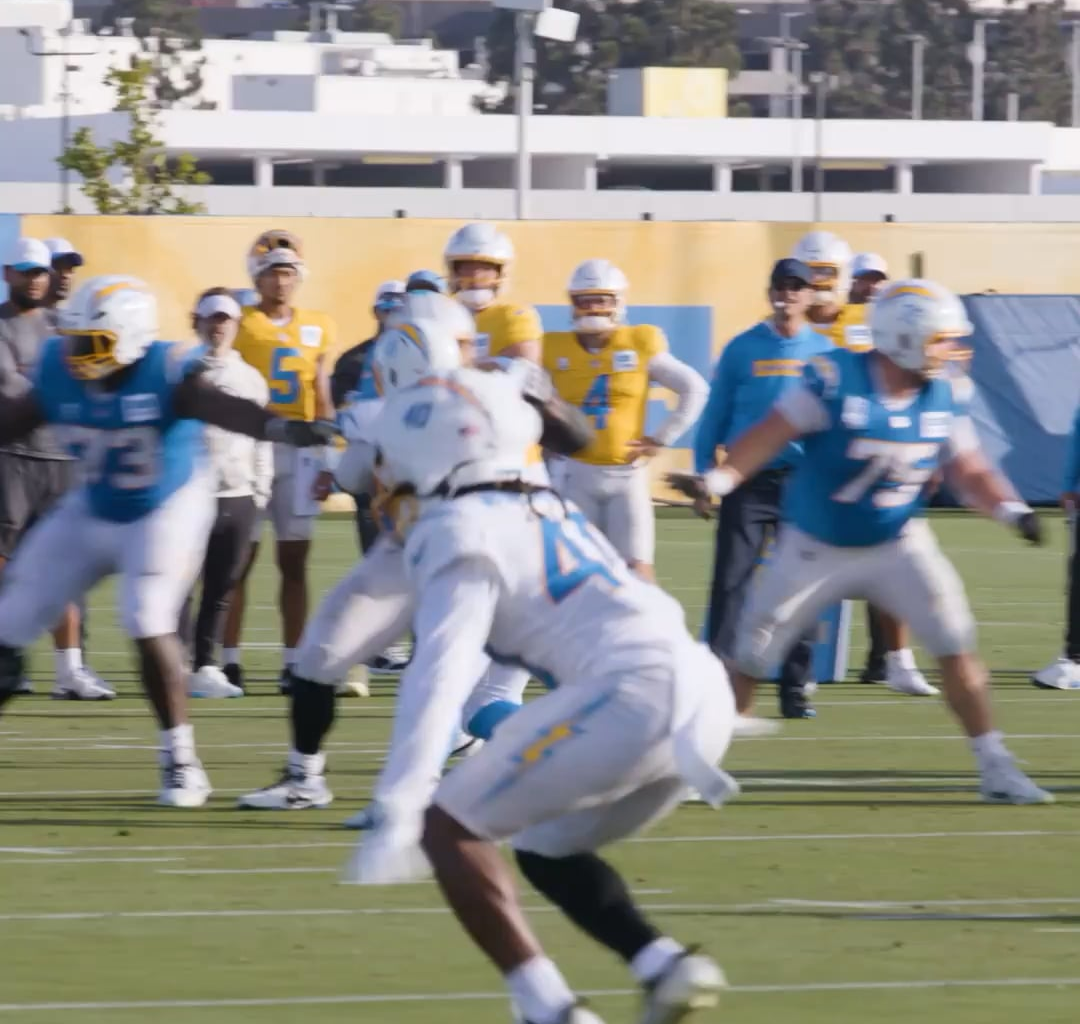 Quentin Johnston catches a deep over the shoulder TD pass from Herbert