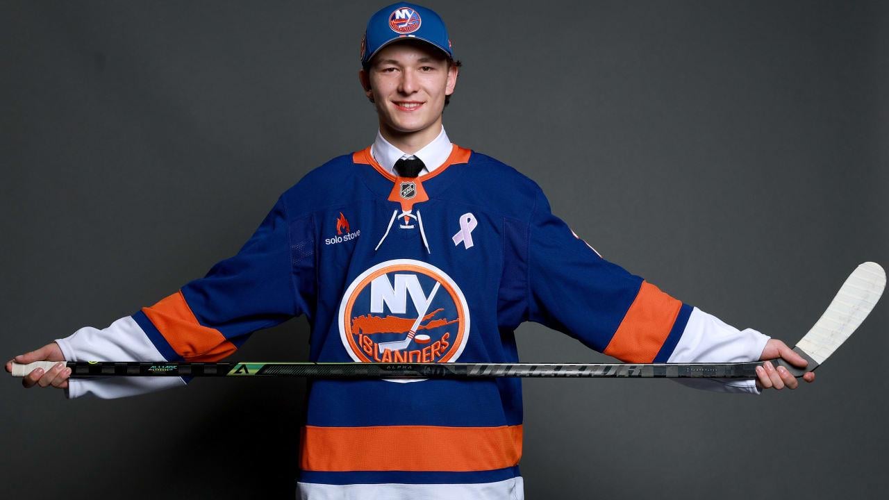 Schaefer can be Islanders pillar on defense, like Potvin for dynasty teams