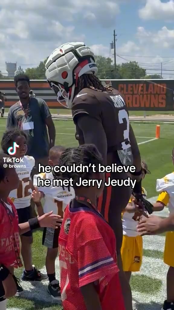 His face says it all🤣