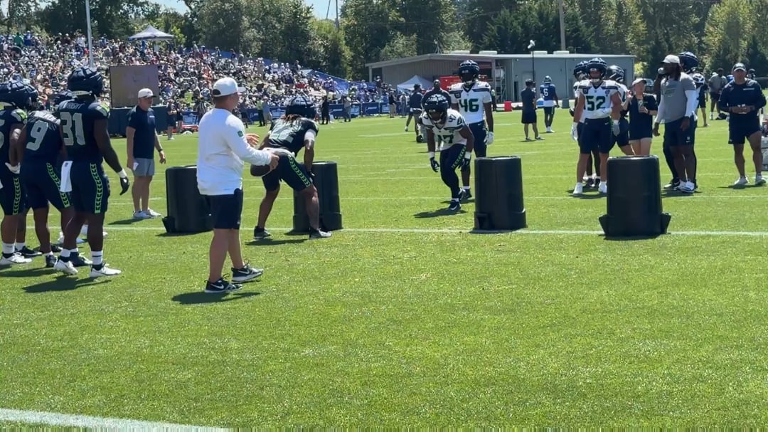 @CorbinSmithNFL: "Damien Martinez had one of the best 1-on-1 pass pro periods I’ve seen by a back in nine years on the #Seahawks beat."