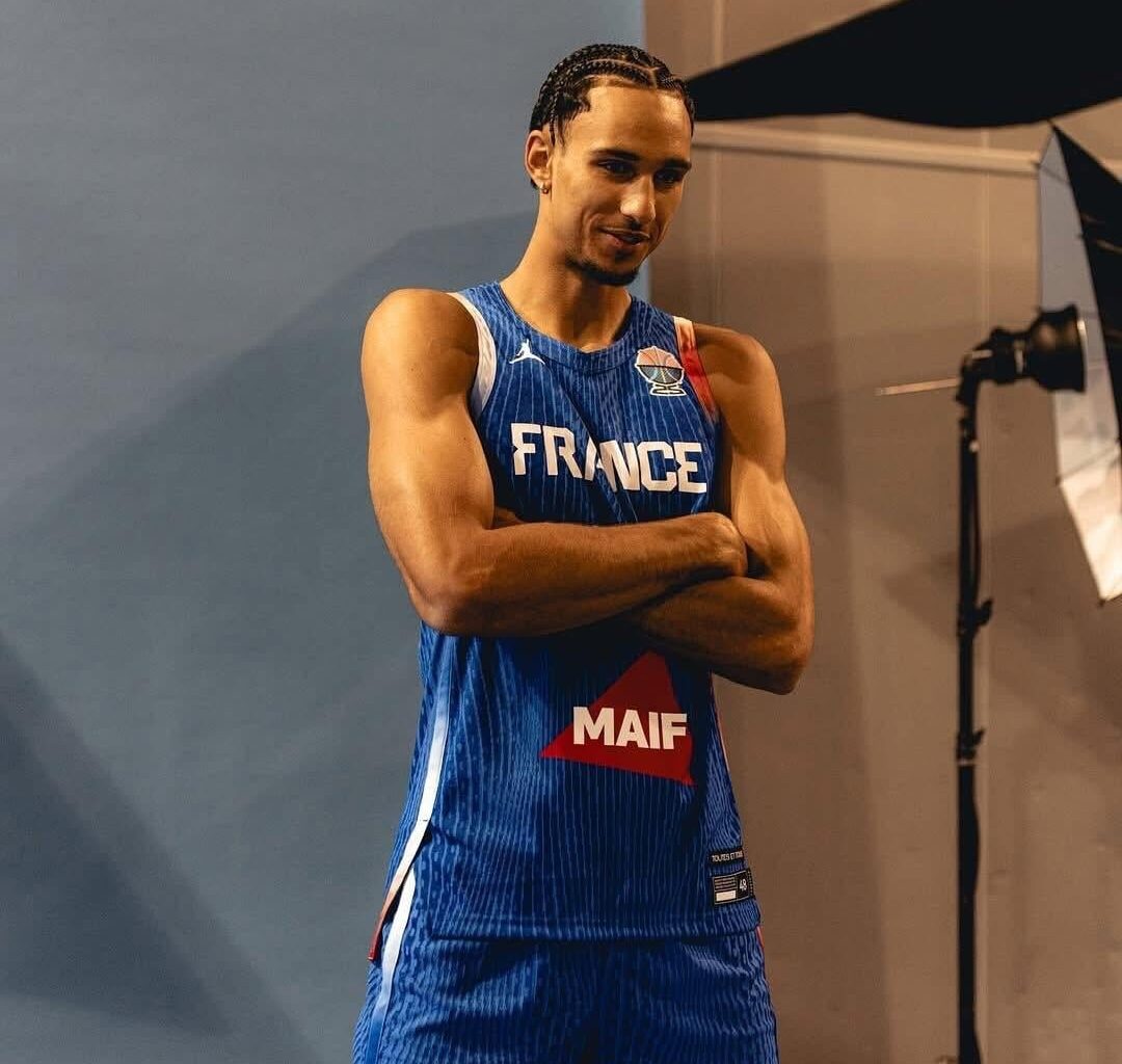 Zaccharie Risacher about to be our “We have Giannis at home” for real…