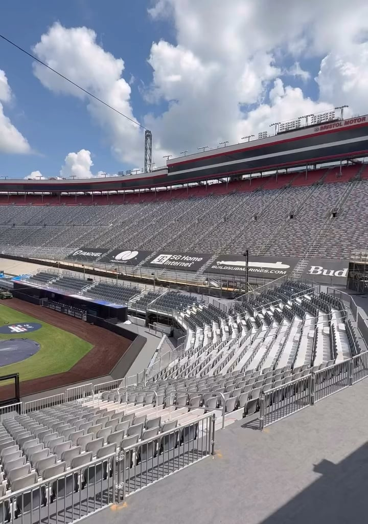 Bristol Motor Speedway 🏁 Reds vs. Braves