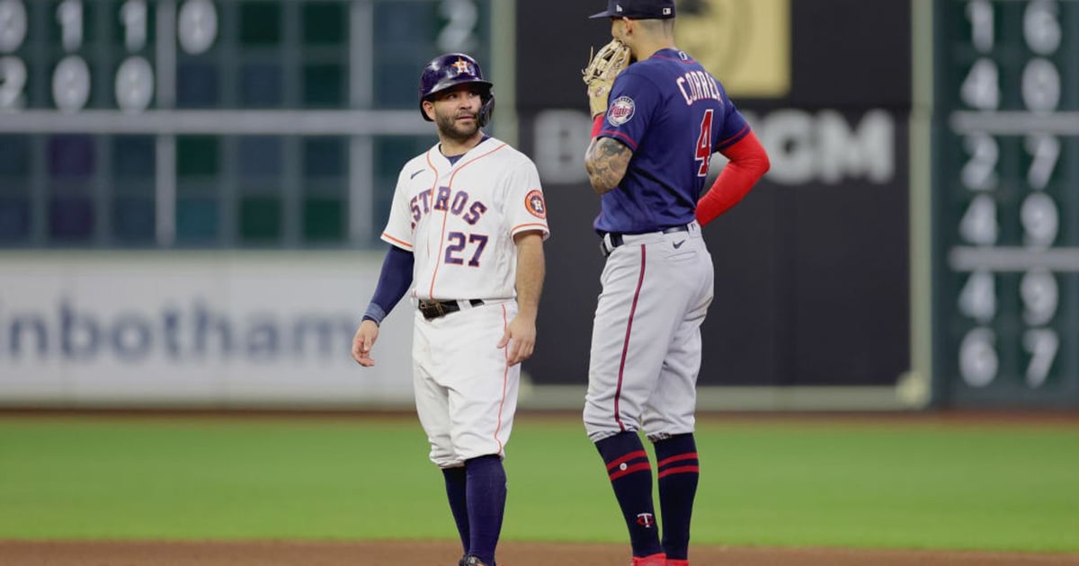 MLB trade deadline rumors and live updates: Astros re-acquire Carlos Correa from Twins