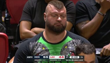 [Highlight] The camera focuses on Strahinja Jokic, one of Nikola Jokic's brothers, during the game.