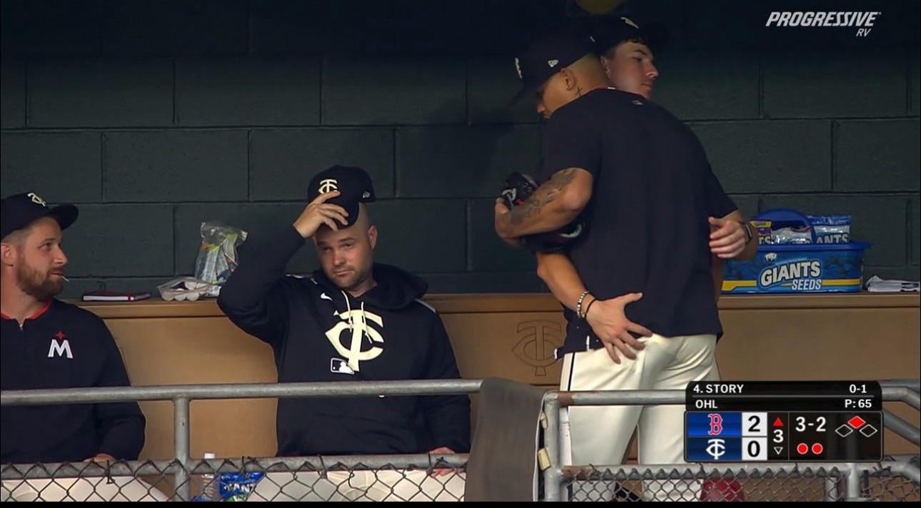 Duran seen experimenting with a new grip