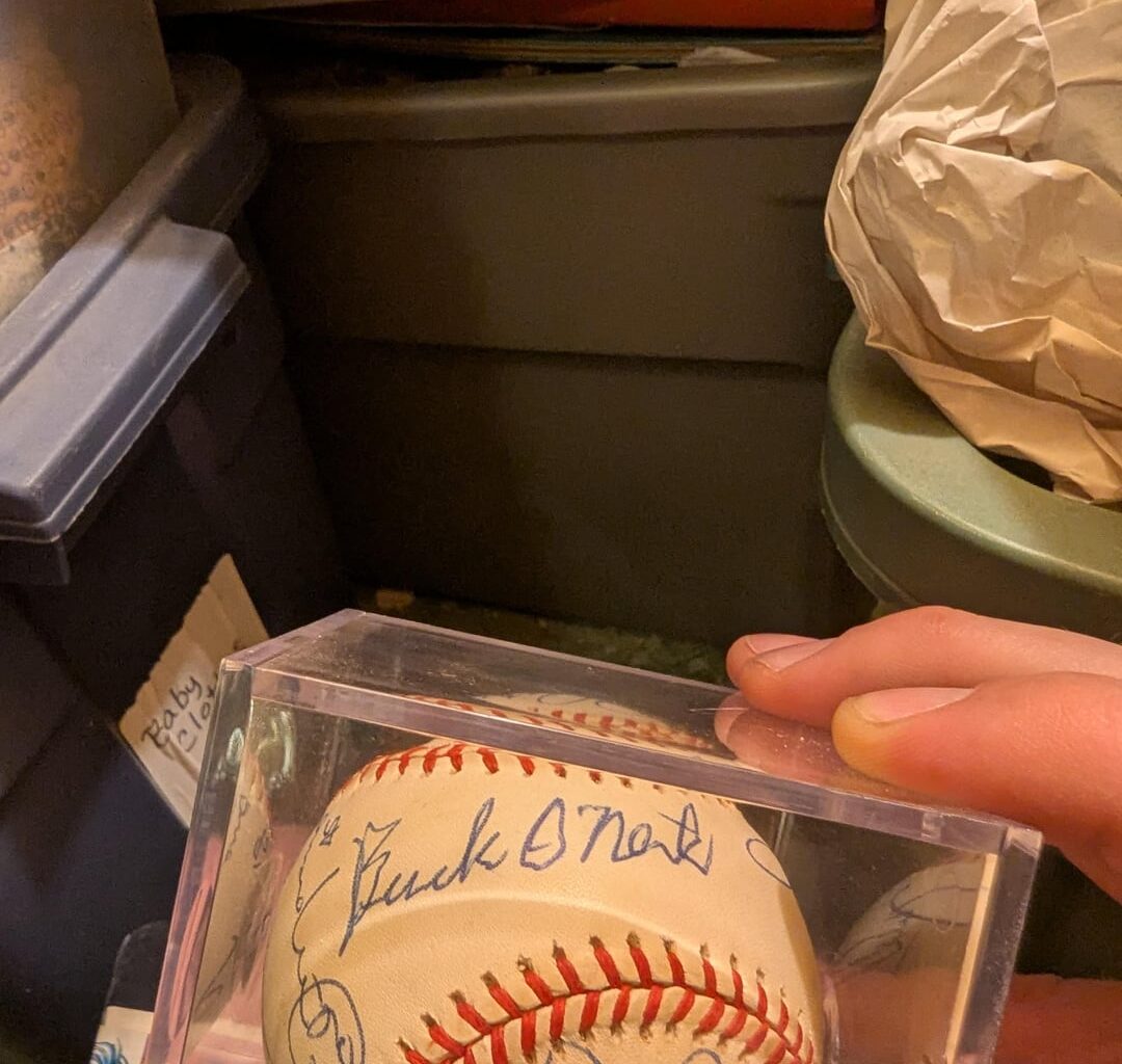 I have this baseball signed by a bunch of people and I'm not sure who signed it. I think Kansas City might be the common thread. We lived in Kansas City when I was a kid and a couple of the names I can identify have ties to kc. Can anyone ID any of the names?