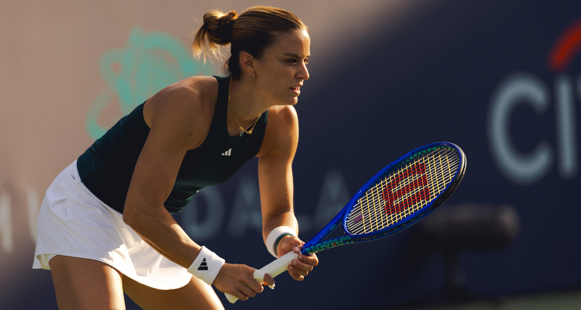 Sakkari looks like herself again; beats No. 2 Navarro in Washington