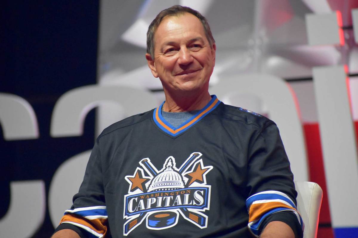 Capitals legend Peter Bondra jokes about Alex Ovechkin breaking all of his records: ‘I thought the train would stop, but he ran right through me’