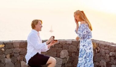 Holmstrom proposes to his girlfriend Ella on IG.