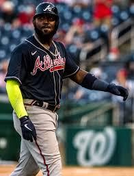 [Gomez] SOURCE: Trade talks between #Padres and #Braves have intensified. The #Padres are very interested in landing Marcell Ozuna. According to the source, the #Braves would receive Padres' No. 18 prospect RHP Francis Peña and No. 21 prospect RHP Ryan Bergert.