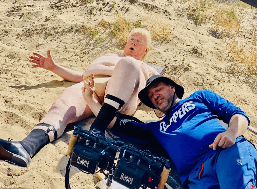 Trey Parker repping the Clippers, I'm furious