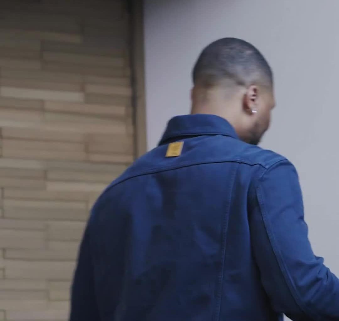 "I ain't gonna cry, but I don't usually be feeling like this.. I feel so happy on the inside." -Damian Lillard walking into the Blazers locker room again