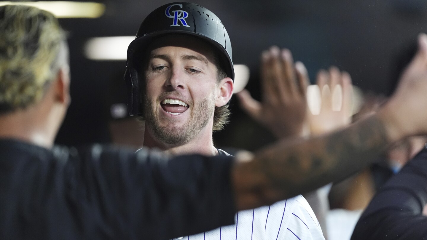 Yankees acquire third baseman Ryan McMahon from Rockies for prospects