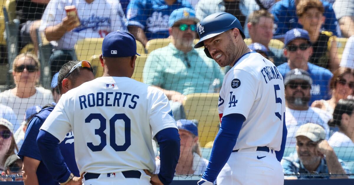 Freddie Freeman injured as Dodgers are swept by Brewers, again