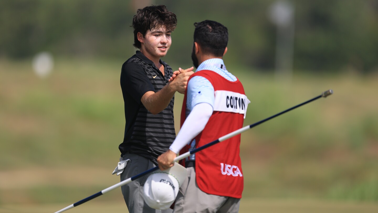 In battle of top two juniors, Luke Colton beats Miles Russell to advance at U.S. Junior Amateur