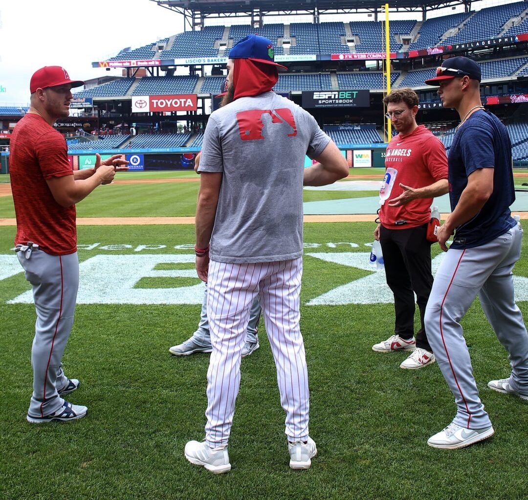 Tough loss but the fellas got to chill, pregame, with an old friend