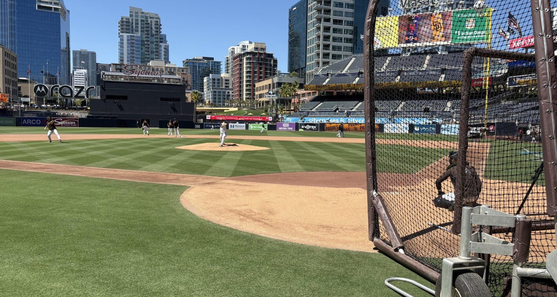 [Cassavell] Michael King is about to pitch a third simulated inning. He’s punched out five and allowed a Trenton Brooks homer across the first two. This is a full-on sim game, too, with Single-A defenders from Lake Elsinore playing behind King.