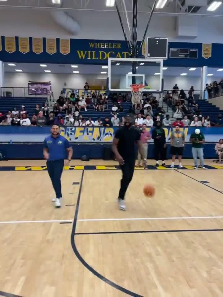 Jaylen Brown got clamped by a principal, so he proceeded to dunk on him the next play