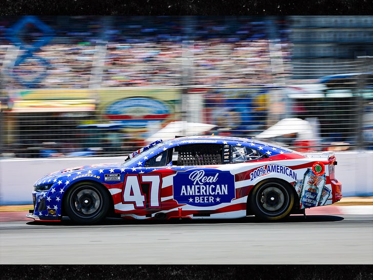 ricky stenhouse jr hulk hogan sub handout