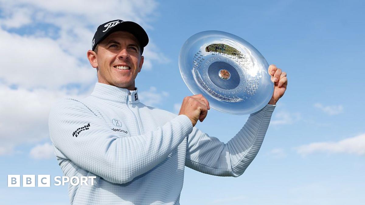 Maro Itoje with Lions fans