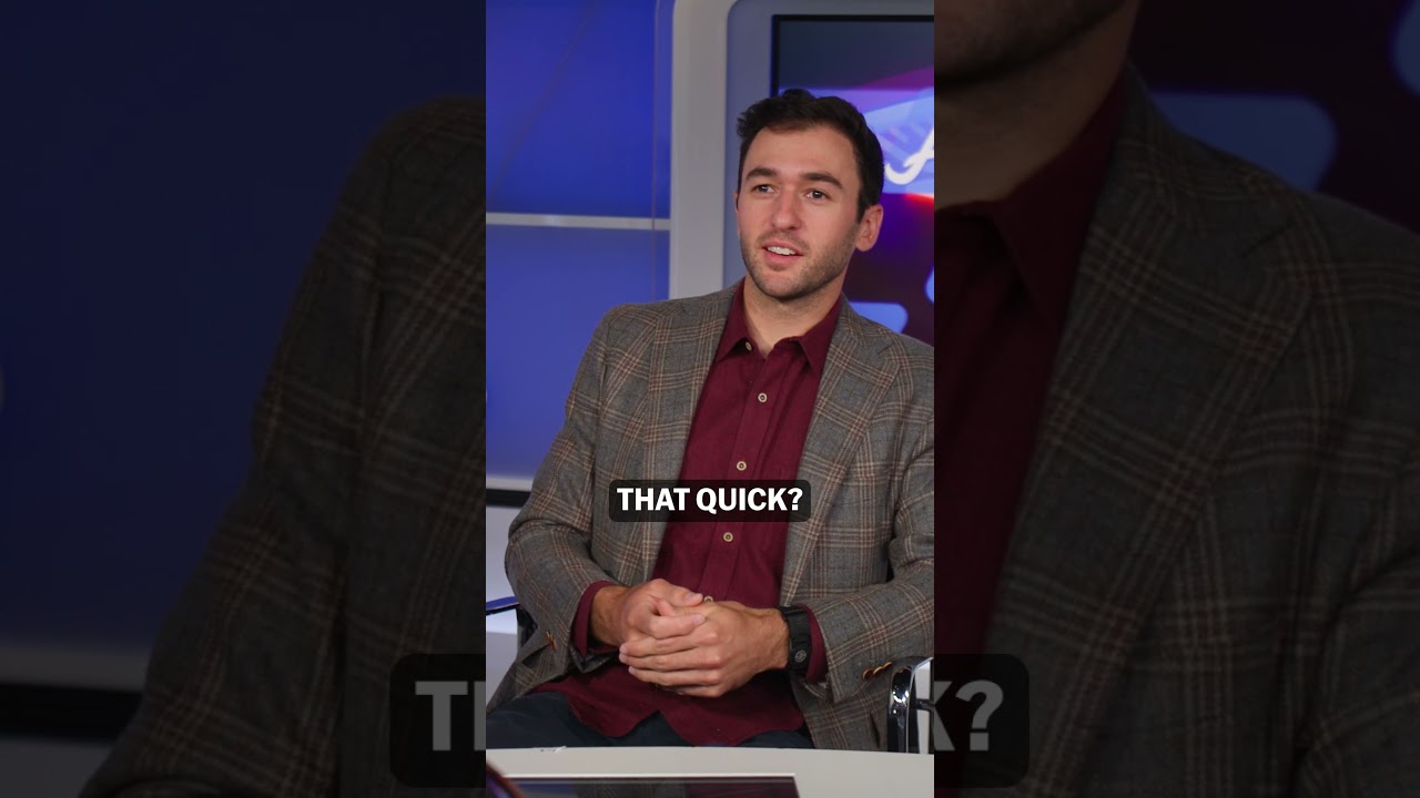 Is Elly De La Cruz faster than a race car? 😳