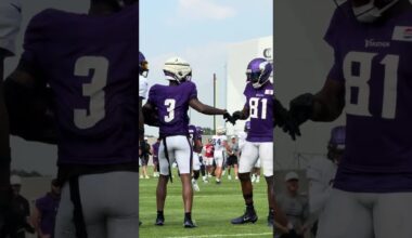 What a catch by Jordan Addison 😮‍💨