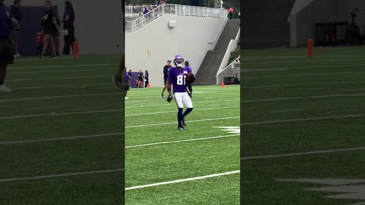 Justin Jefferson & Kevin O'Connell at Night Practice 🤝