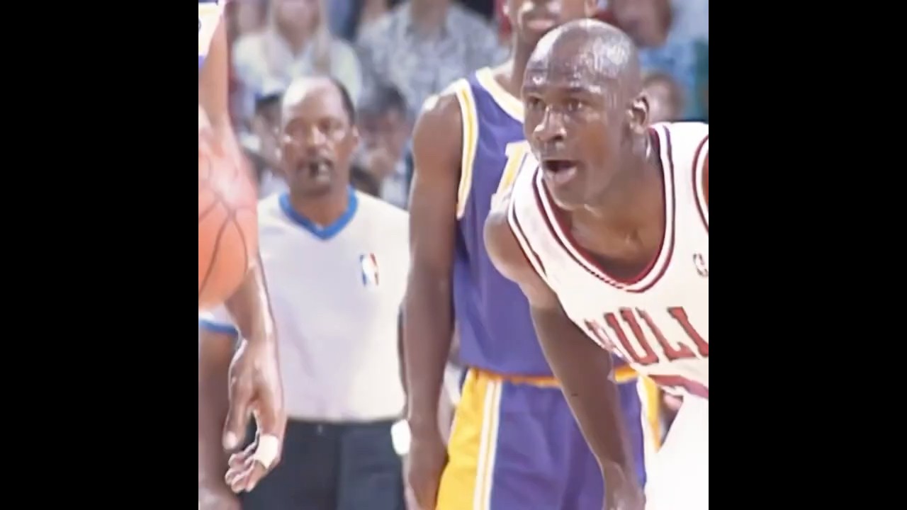 What Made MJ DiFFERENT, By Steve Kerr 🐐 #nba #basketball #sports #shorts #michaeljordan