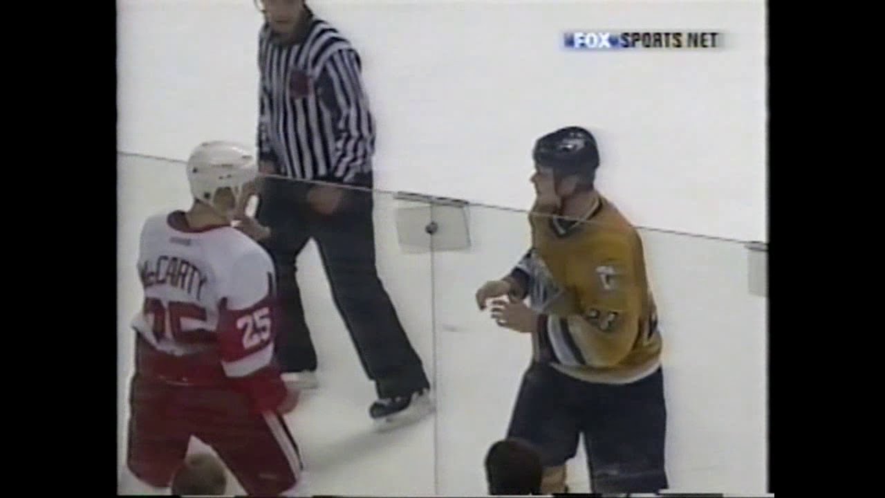 Red Wings-Predators Fight Night - 10/30/03