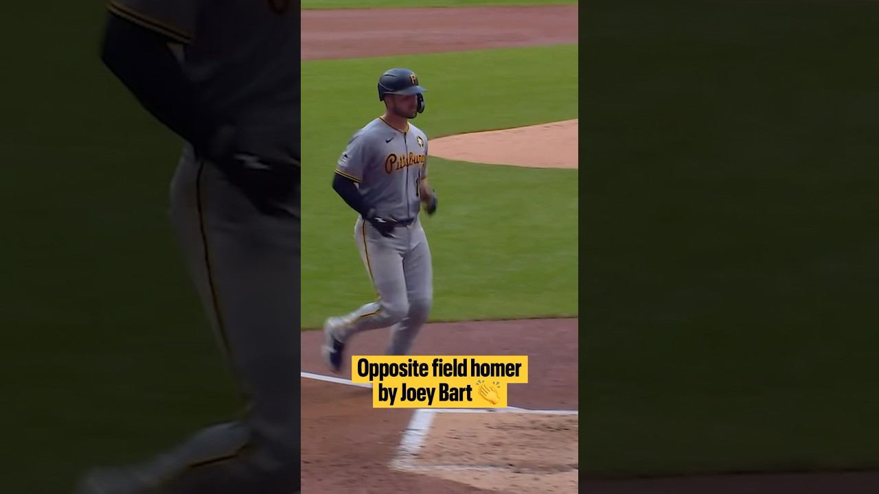 Opposite field home run by Joey Bart 👏