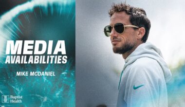 Coach Mike McDaniel meets with the media | Miami Dolphins