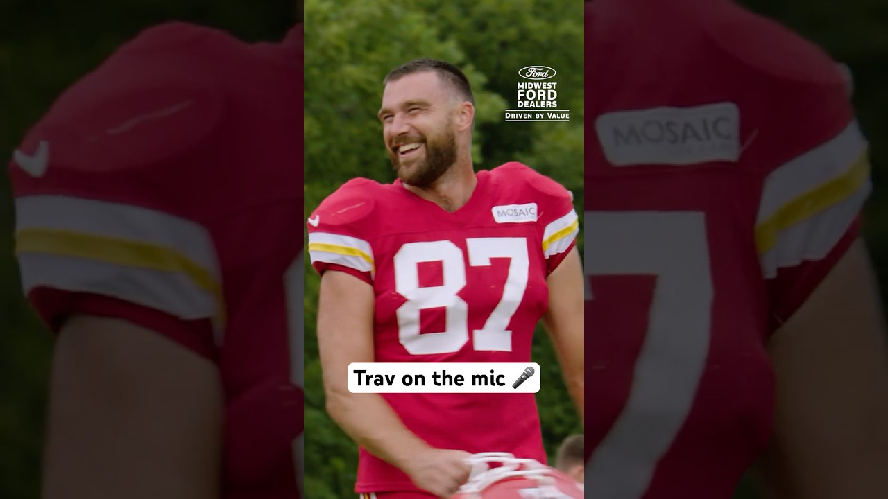 Hey Noah, Trav is mic'd up btw 🤣