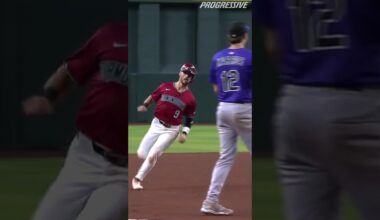 EVERYBODY HITS. That's a franchise record 9 consecutive hits with two outs!