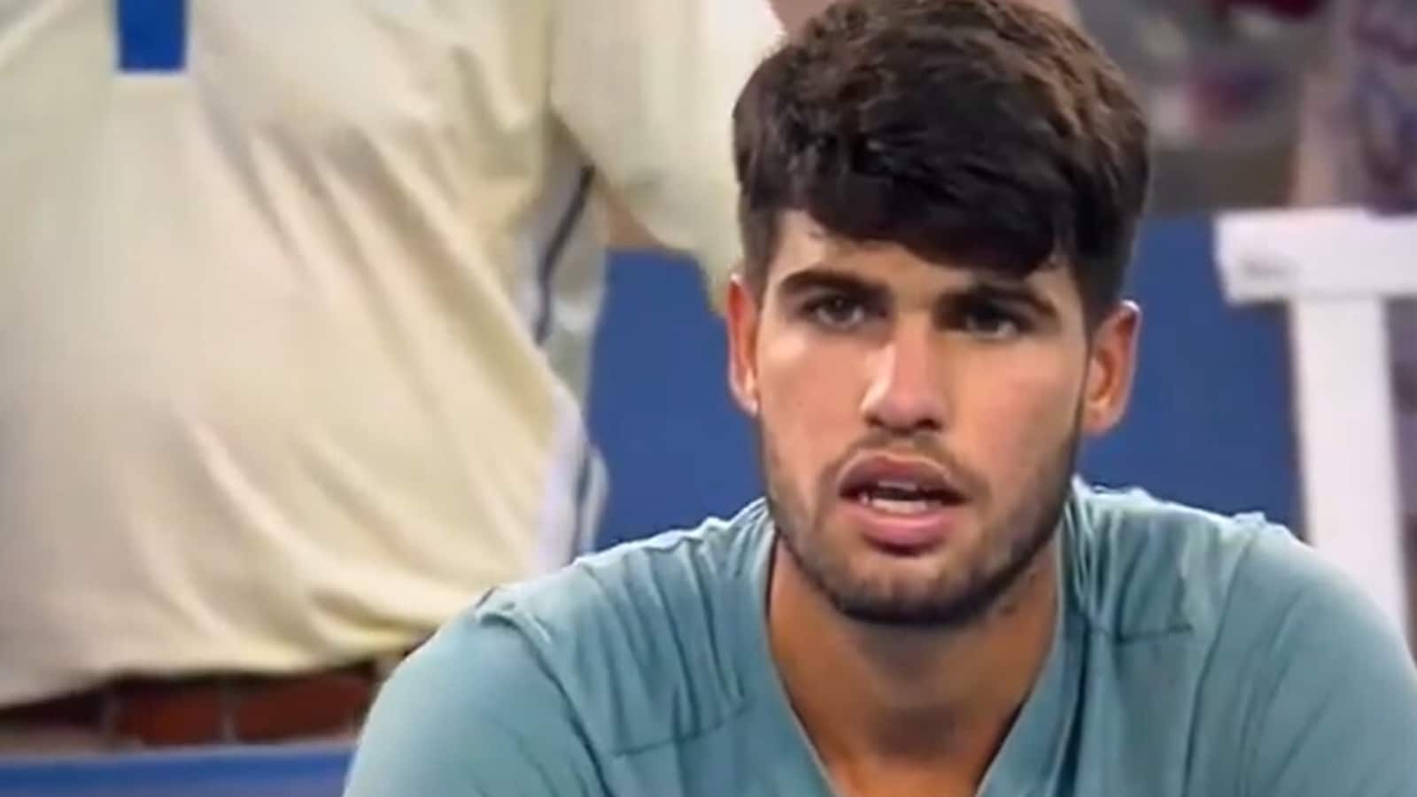 Carlos Alcaraz frozen after 4 double faults in a game; fans roar: ‘Face card so hard, service so bad’ – memes unleashed | Tennis News