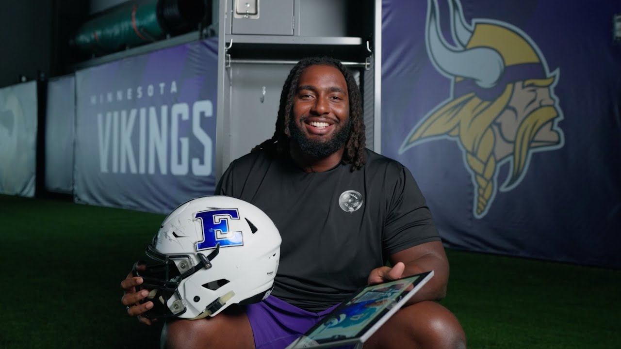 Minnesota Vikings Rookies Surprised by Messages from High School Coaches