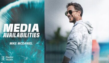 Coach Mike McDaniel meets with the media | Miami Dolphins