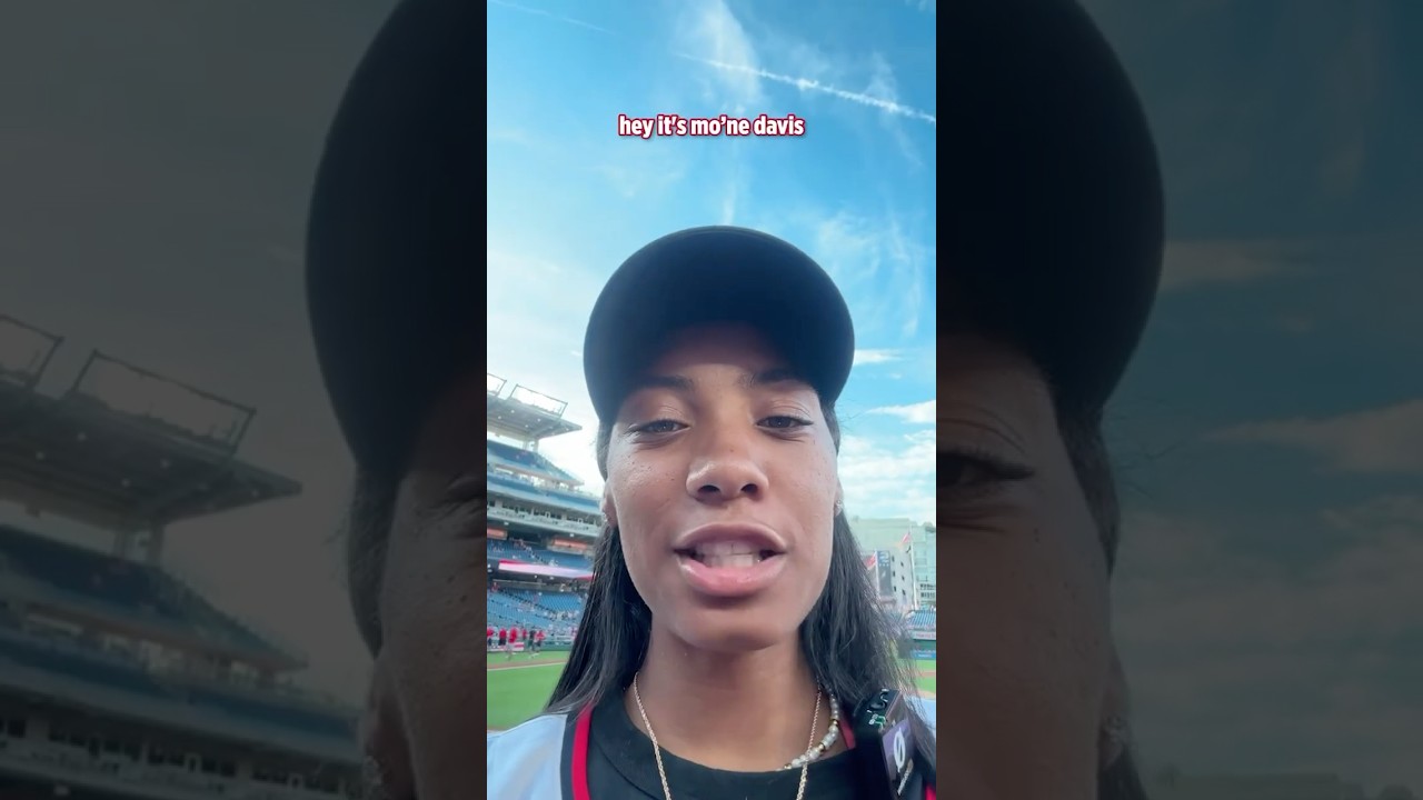 MO'NE DAVIS FIRST PITCH Caught By Former LLWS Opponent Robert Hassell III 🥲