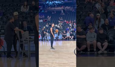 You know Book’s bout to shoot ☀️🏀 #DevinBooker #Phoenix #Suns #Basketball #NBA #Hoops #KodakBlack