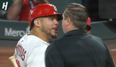 Willson Contreras throws his bat during ejection meltdown -- HEATED MOMENT