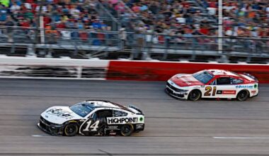 Nascar Cup Series #14: Chase Briscoe, Stewart-Haas Racing, HighPoint.com Ford Mustang; #21: Harrison Burton, Wood Brothers Racing, MotorcraftQuick Lane Ford Mustang Darlington NKP