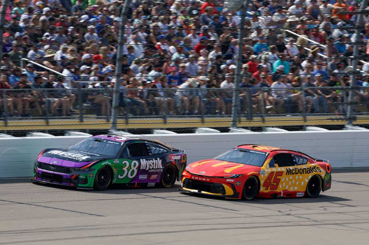 #38: Zane Smith, Front Row Motorsports, Mystik Lubricants Ford Mustang; #45: Tyler Reddick, 23XI Racing, McDonald's Toyota Camry at Iowa