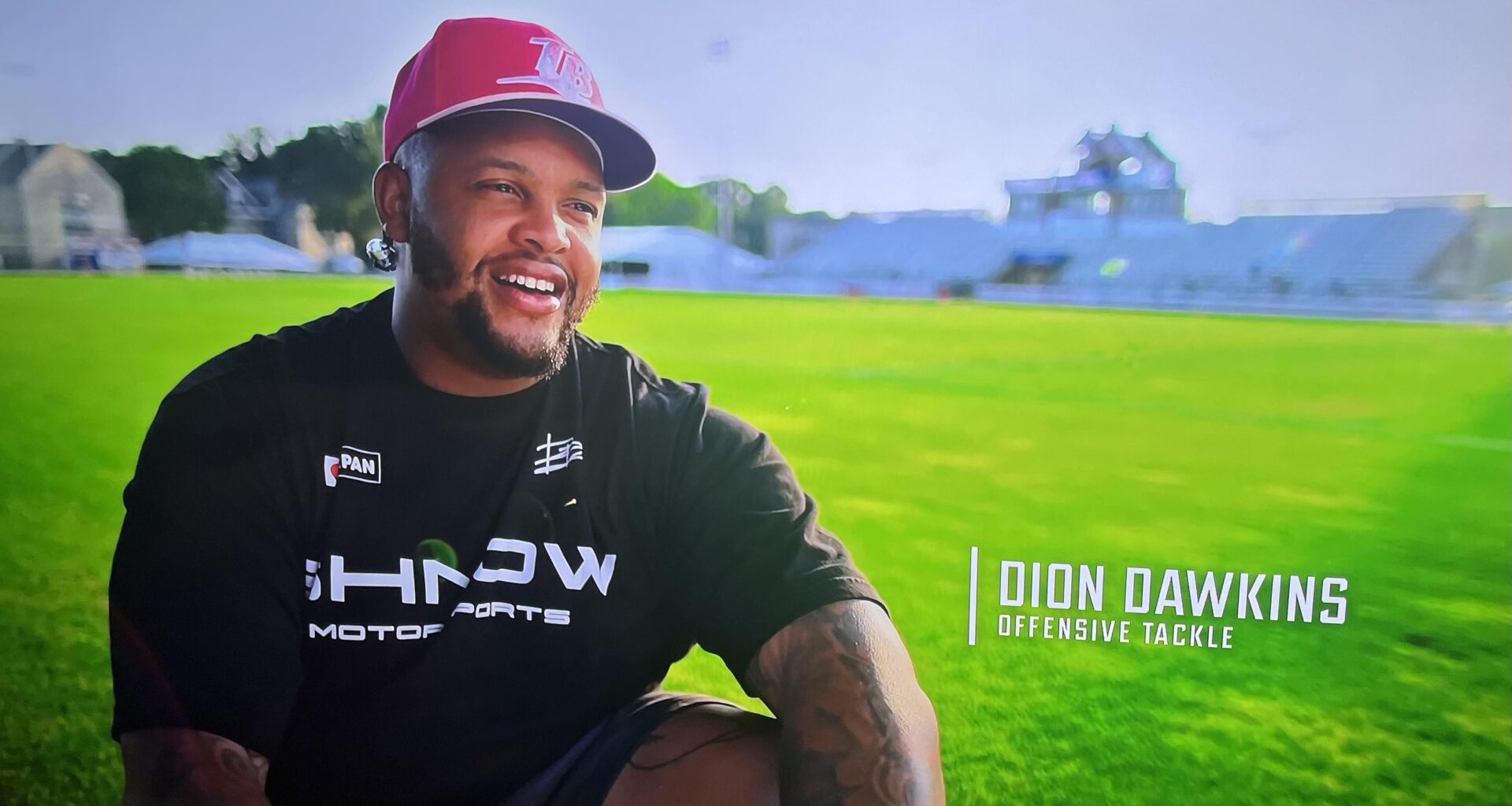 Buffalo Bills OT Dion Dawkins repping a Rays hat on episode 1 of Hard Knocks
