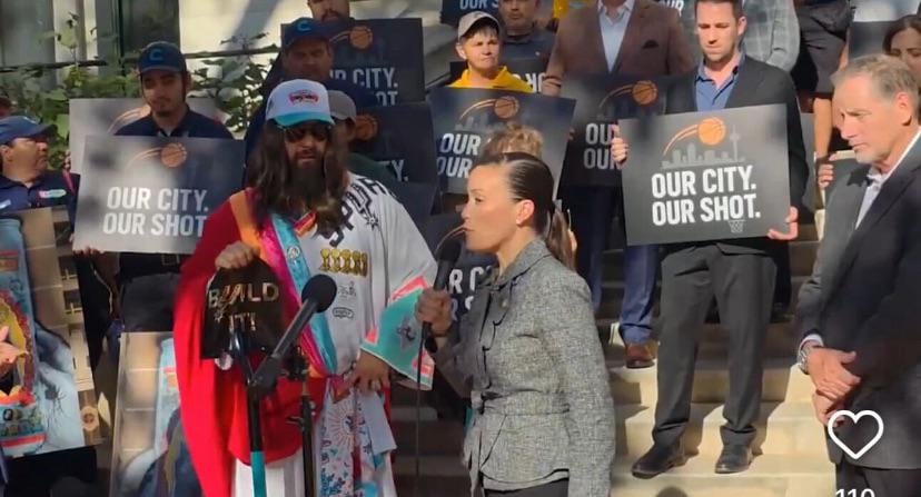 Whoever had “the mayor debates Spurs Jesus on the steps of city hall” on their bingo card, you win!