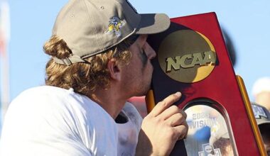 College football: Iowa cautiously optimistic with new quarterback | The Hawk Eye - Burlington, Iowa