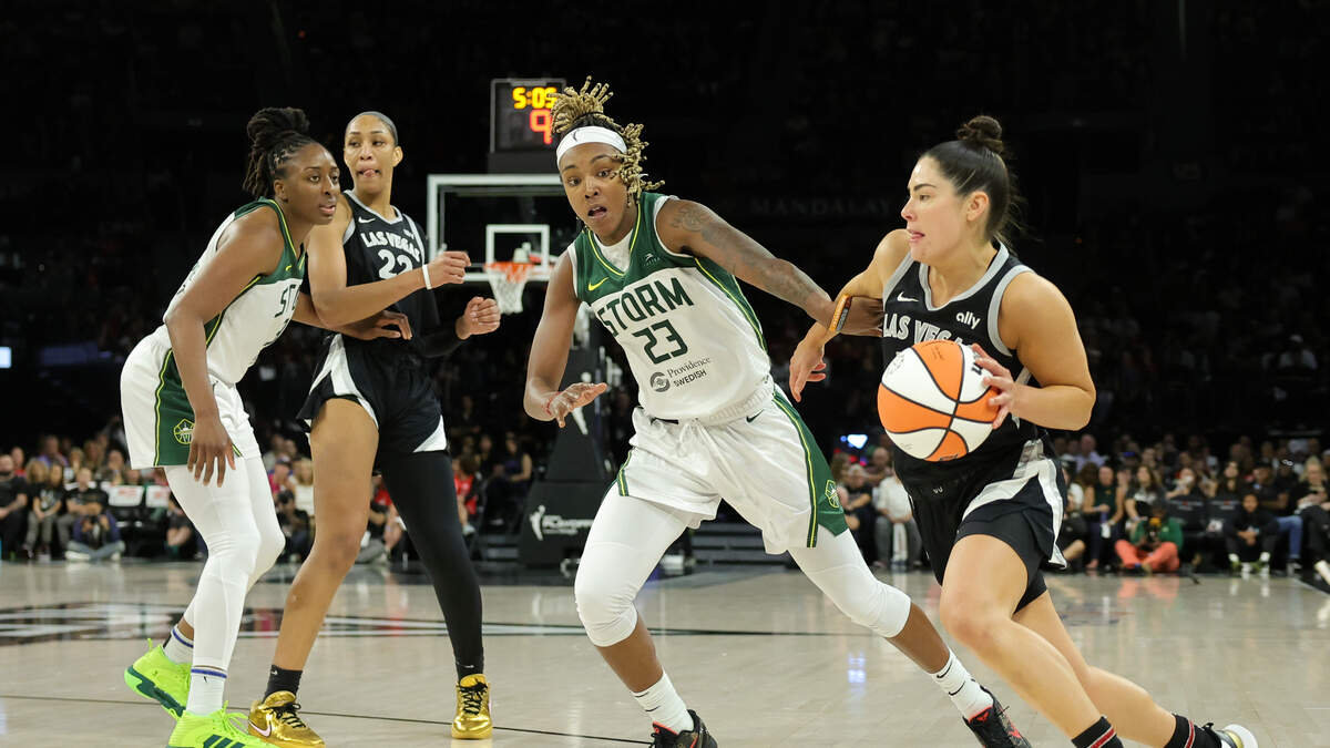 Nneka Ogwumike, Top Storm vs. Sky Players to Watch - Aug. 30