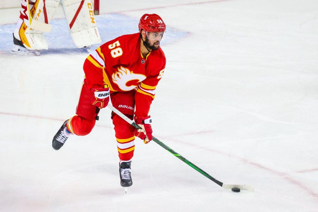 Hurricanes Sign Oliver Kylington, Givani Smith To Professional Tryouts