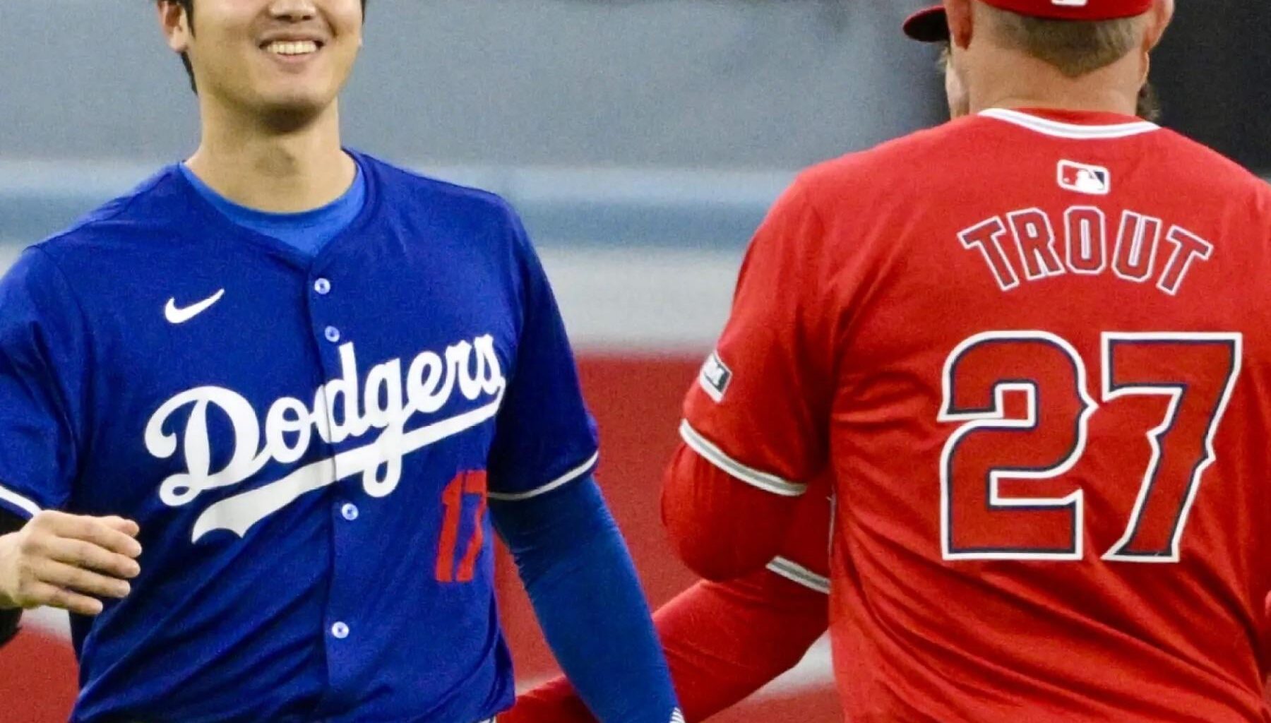 How crazy would it be if mike got 400th career homer off Shohei