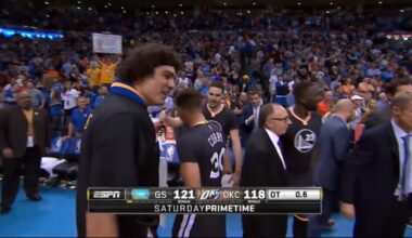 [Highlight] "They do have a timeout, decide not to use it. Curry, way downtown. Bang! Bang!”