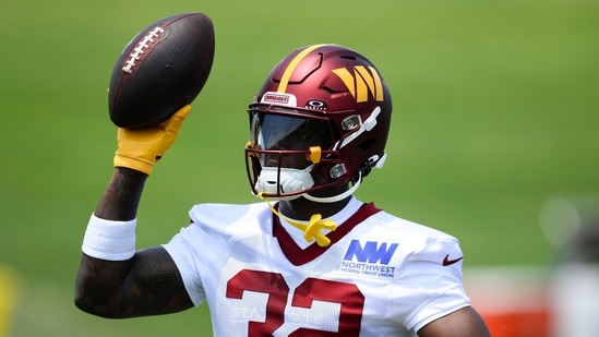 Washington Commanders running back Jacory Croskey-Merritt (32) works out during practice at NFL football minicamp, Tuesday, June 10.(AP)